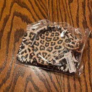 Wristlet. Hoop. Zipper top. Leopard print